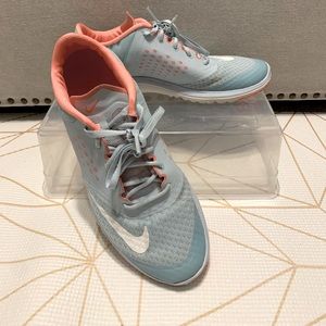 Women’s Nike sneakers